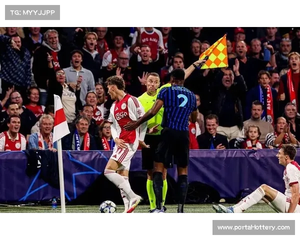 纽卡斯尔联主场大胜本菲卡,三球轻取展现强势表现 纽卡斯尔联主场大胜本菲卡,三球轻取展现强势表现